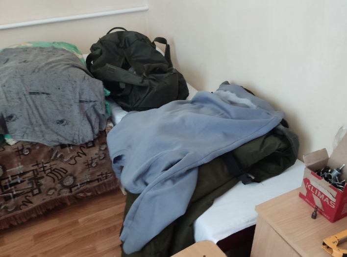 Гнилі овочі та цвіль на стінах. У центрі реабілітації на Хмельниччині порушують права дітей (фото)